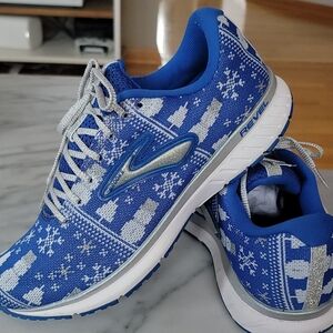 Brooks Womens Revel 9.5 (41)